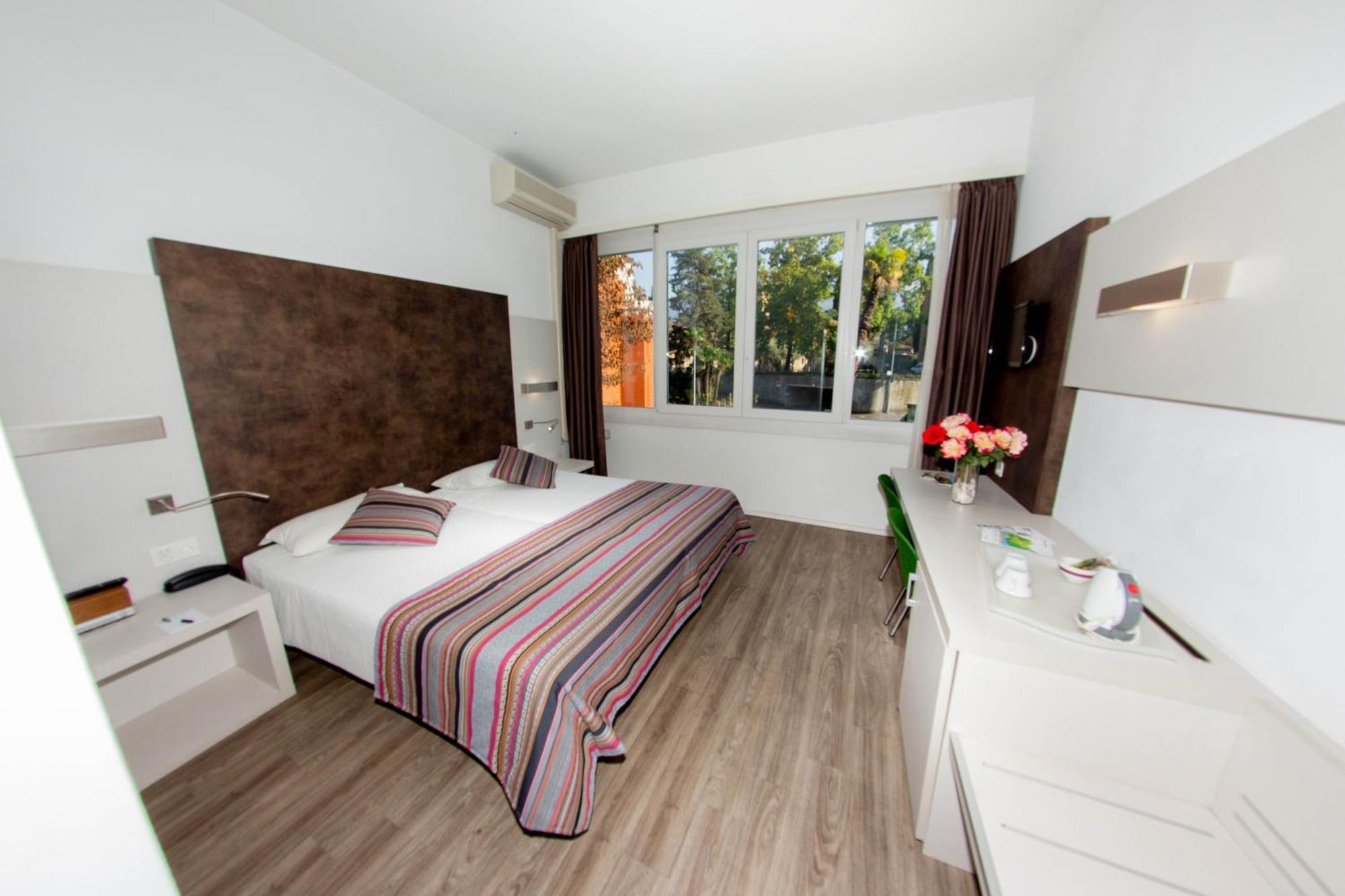 Double Room,1542538228:JPEG